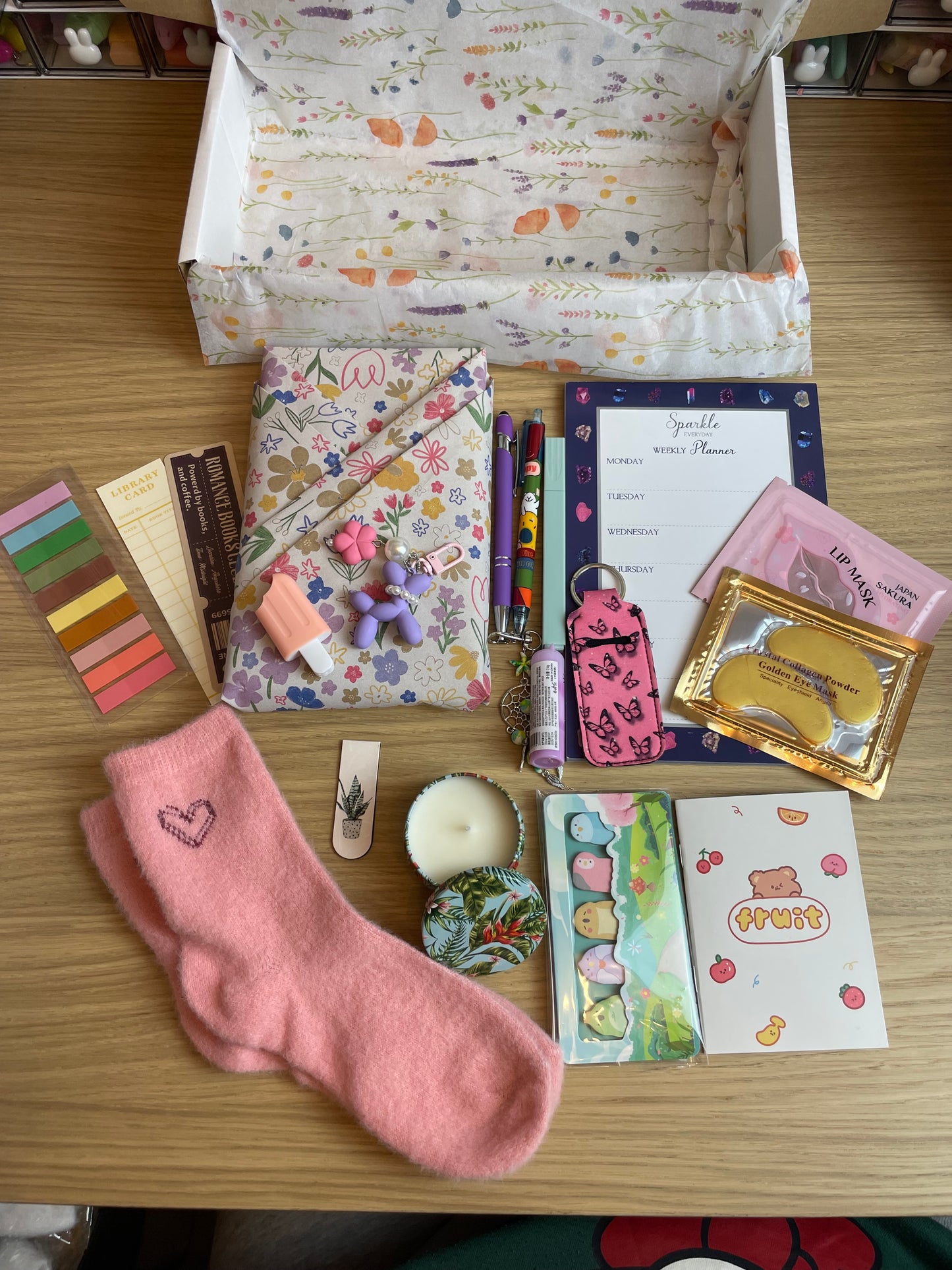 Blind Date with a book gift box free postage